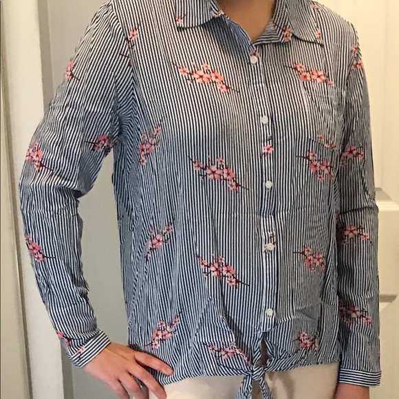 Signature Studio Tops - Buttoned Down Striped Long Sleeve Shirt